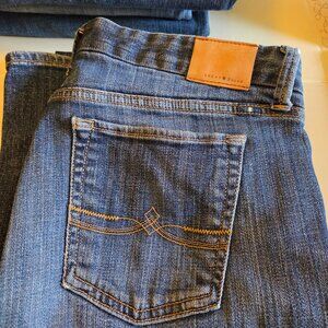 Priced to sell - Lucky Brand Sweet Boot Jeans — Flattering Dark Wash (14/32)
